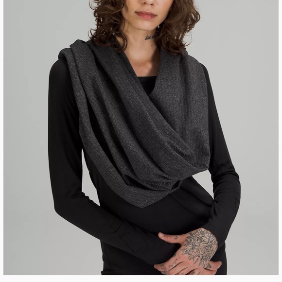 Lululemon Vinyasa Scarf - slight red/purple tint to it - Picture 1 of 6